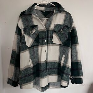 Shacket Women's Oversized Flannel Jacket Size Medium Green Plaid